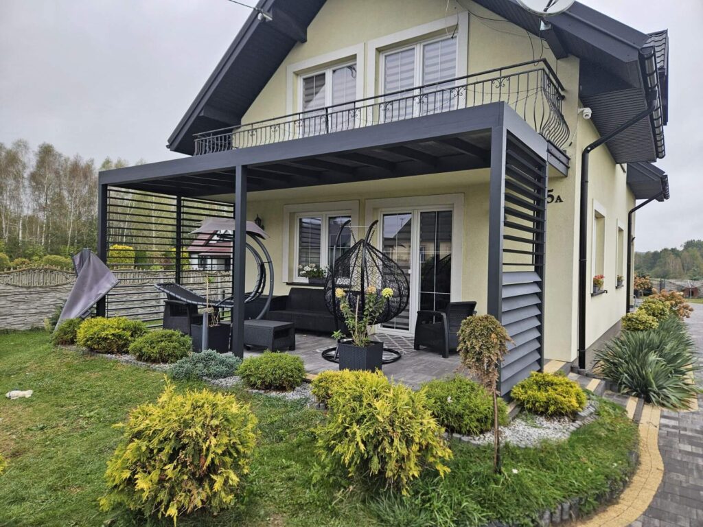 Mała Pergola Aluminiowa Matyniów Taras Land 02