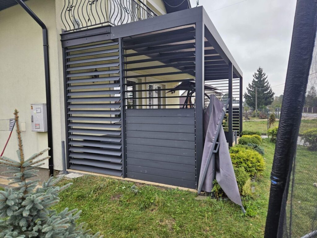 Mała Pergola Aluminiowa Matyniów Taras Land 05
